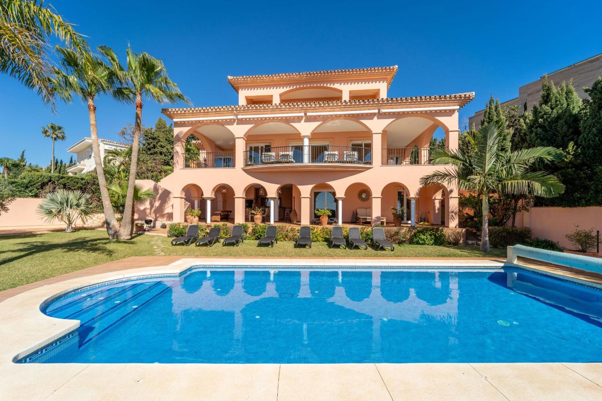 Beachside Villa With Panoramic Sea Views Benalmádena Εξωτερικό φωτογραφία