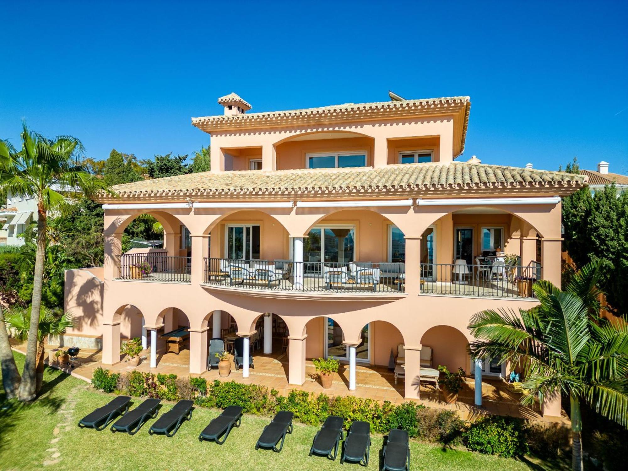 Beachside Villa With Panoramic Sea Views Benalmádena Εξωτερικό φωτογραφία