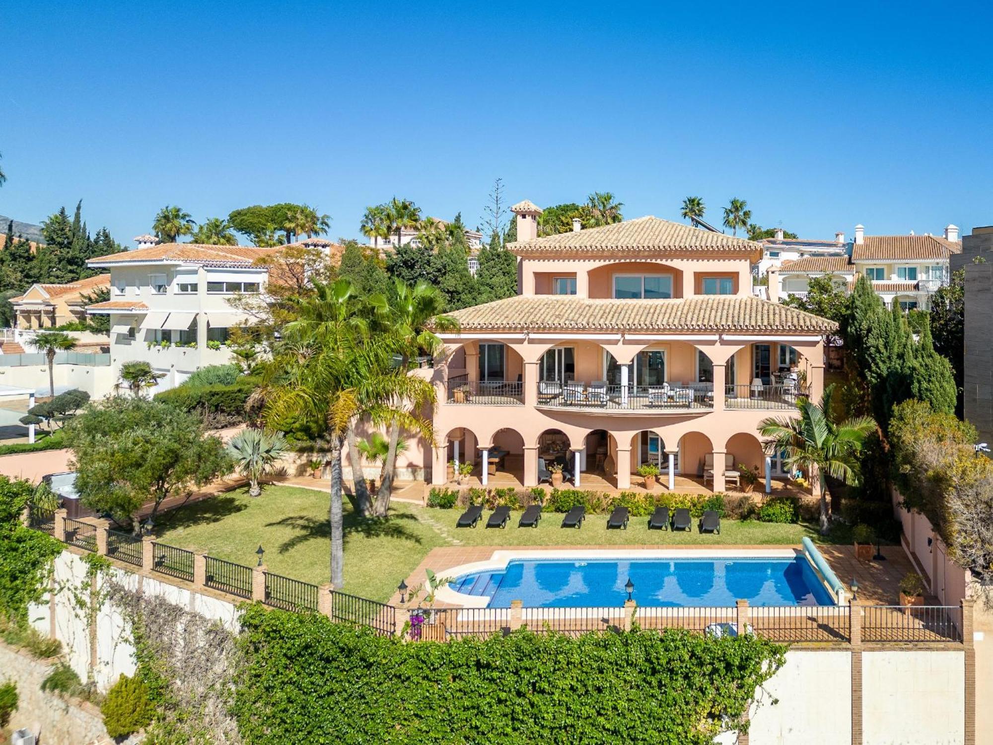 Beachside Villa With Panoramic Sea Views Benalmádena Εξωτερικό φωτογραφία