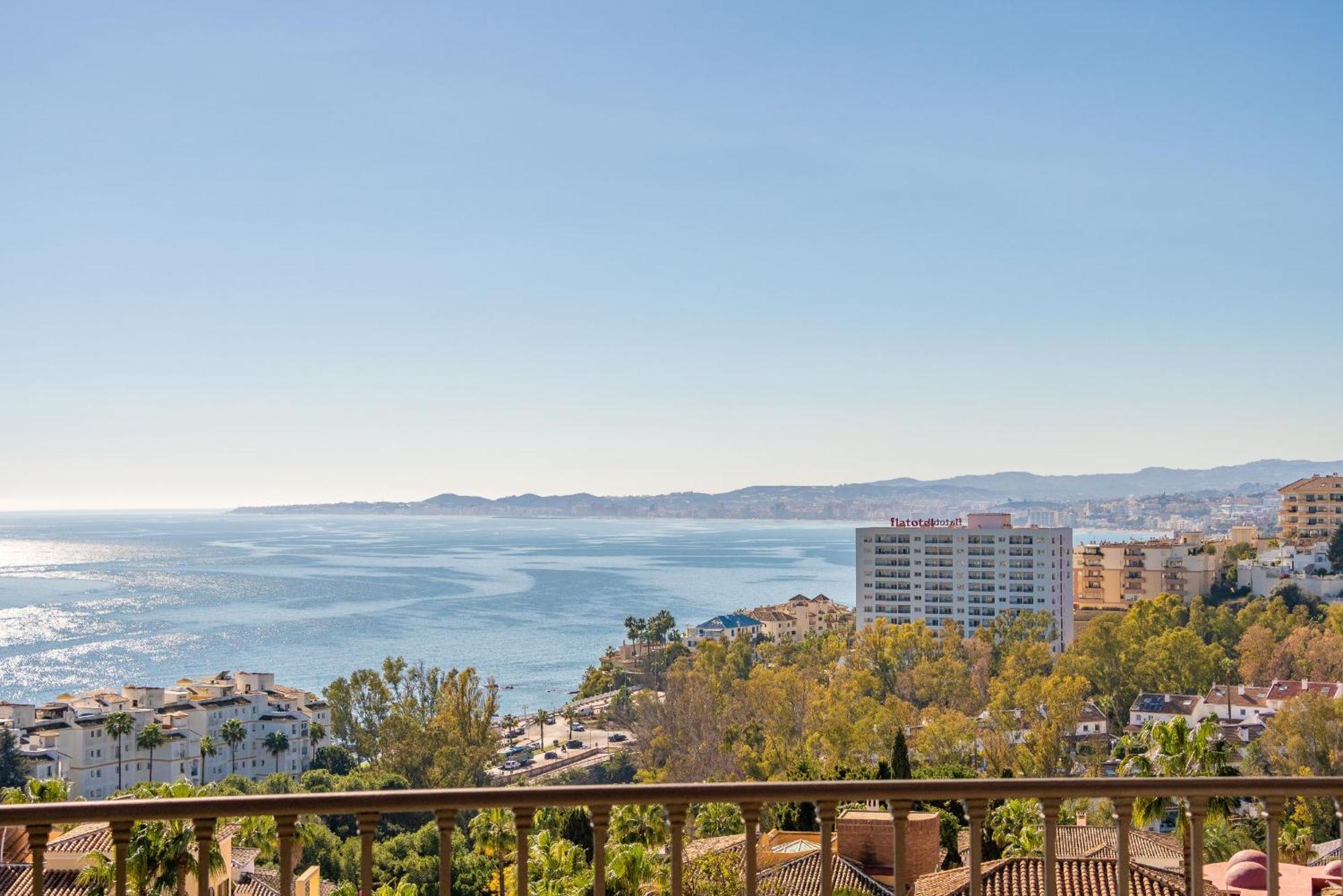 Beachside Villa With Panoramic Sea Views Benalmádena Εξωτερικό φωτογραφία