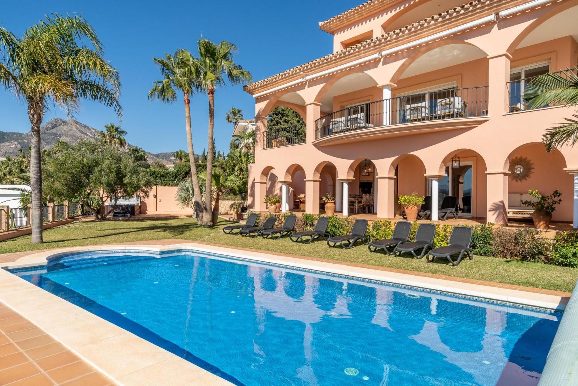 Beachside Villa With Panoramic Sea Views Benalmádena Εξωτερικό φωτογραφία