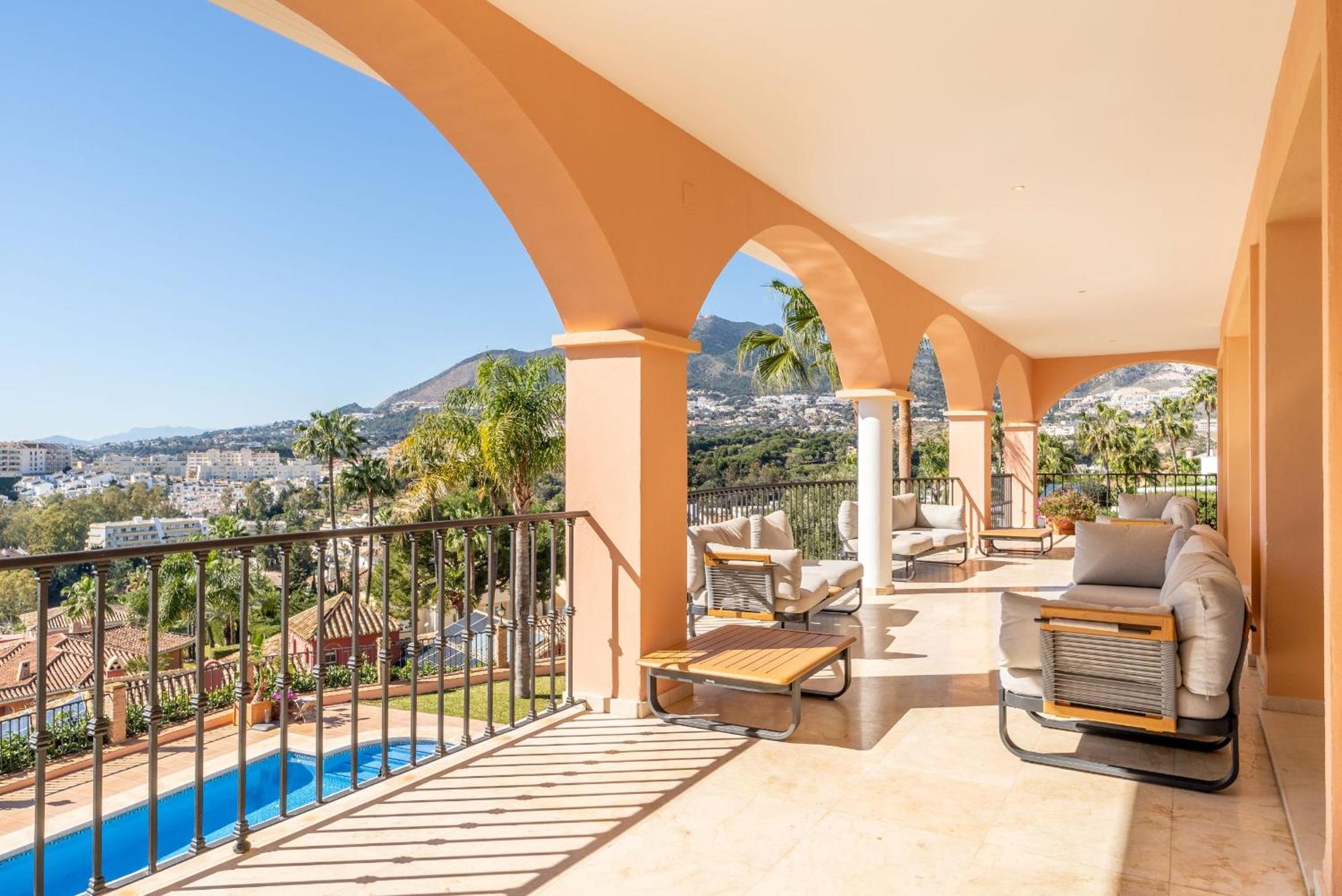Beachside Villa With Panoramic Sea Views Benalmádena Εξωτερικό φωτογραφία