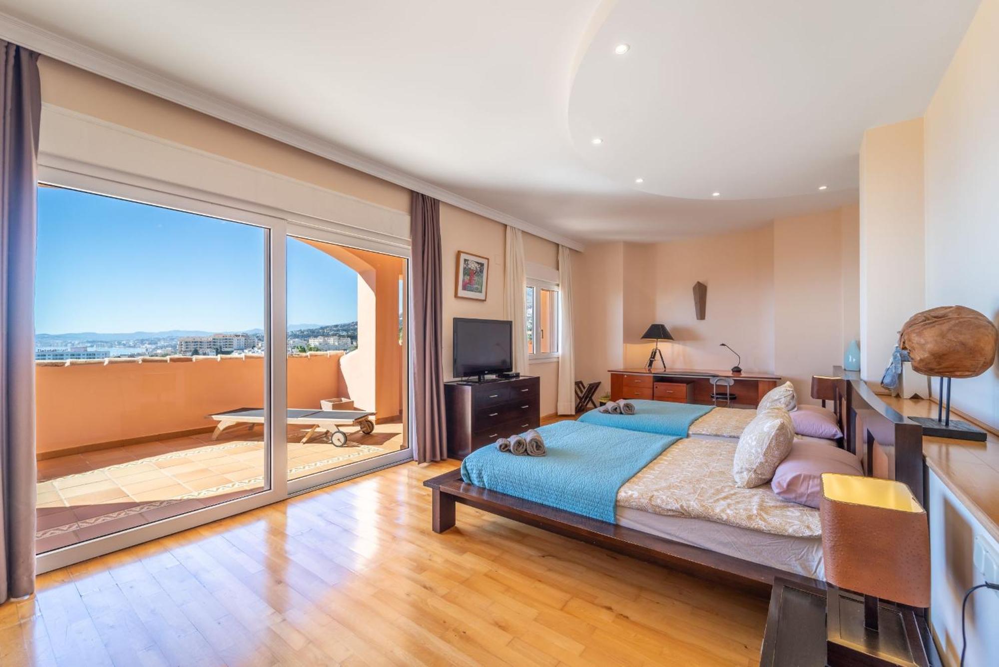 Beachside Villa With Panoramic Sea Views Benalmádena Εξωτερικό φωτογραφία